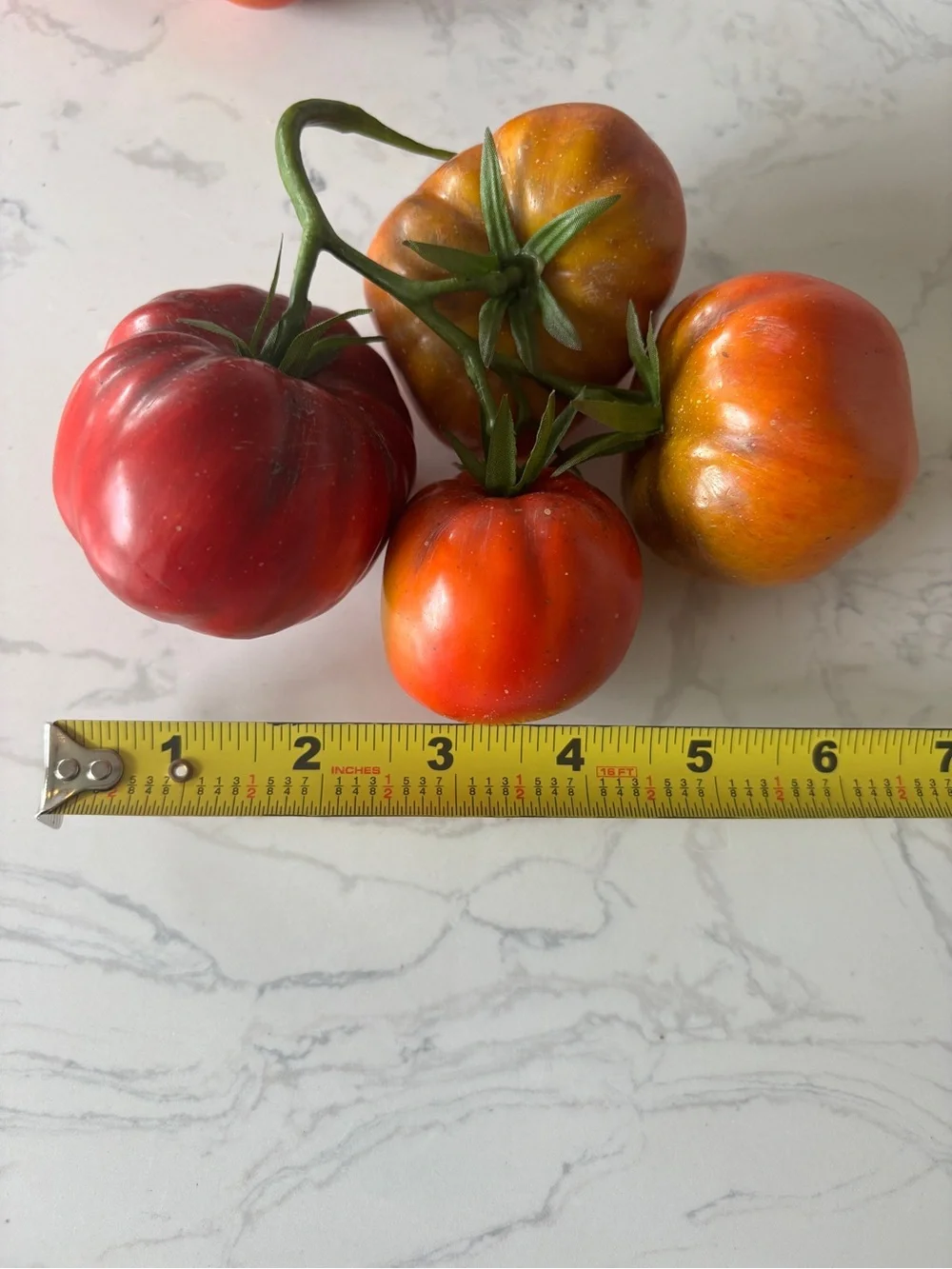 Set of two artificial vines of tomatoes